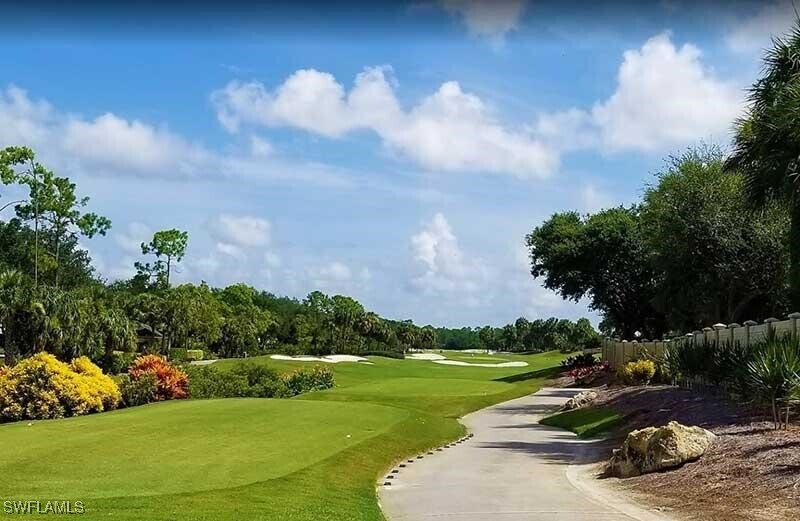 6065 Pinnacle Ln in Naples, FL - Building Photo