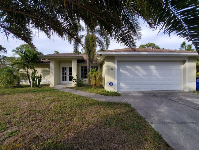 3202 71st St W in Lehigh Acres, FL - Building Photo - Building Photo