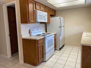 16510 E Palisades Blvd-Unit -1 in Fountain Hills, AZ - Foto de edificio - Building Photo