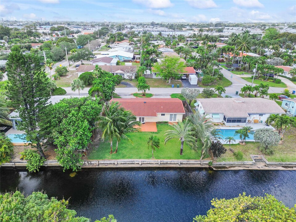 4510 NE 15th Ave in Oakland Park, FL - Building Photo