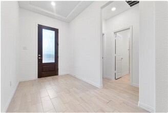 5332 Timber Pt Dr in Princeton, TX - Foto de edificio - Building Photo