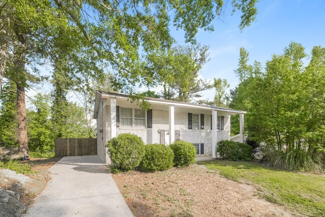 2865 Spruce Point Rd in College Park, GA - Building Photo - Building Photo