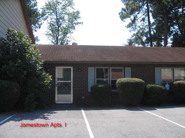 1090 N Guignard Dr in Sumter, SC - Building Photo - Building Photo