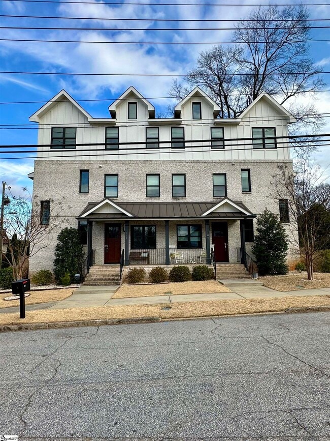 106 N Leach St in Greenville, SC - Foto de edificio - Building Photo