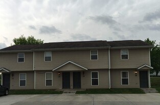 24 Heritage Pl, Unit 24 in Glen Carbon, IL - Building Photo