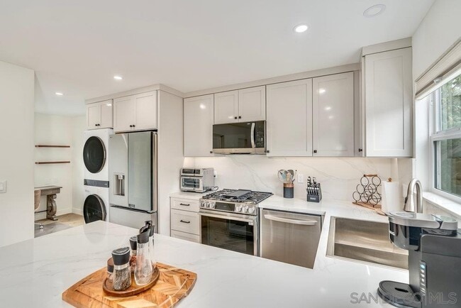 5050 Gardena Ave in San Diego, CA - Building Photo - Building Photo