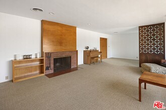 8136 Loyola Blvd in Los Angeles, CA - Building Photo - Building Photo
