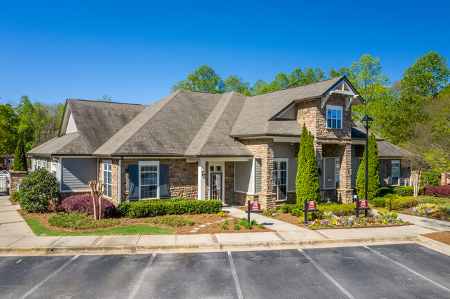 Stillwood Farms Apartments at Newnan in Newnan, GA - Foto de edificio - Building Photo