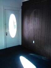 500 Hancock Ave, Unit Apt A in Vandergrift, PA - Foto de edificio - Building Photo