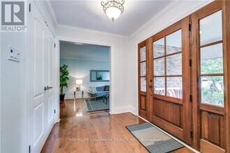 282 Gatestone Ave in Oakville, ON - Building Photo - Building Photo