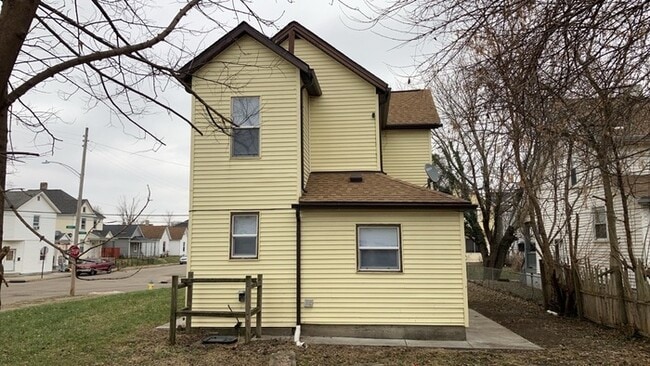 105 S Irwin St in Dayton, OH - Building Photo - Building Photo