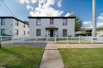 1853 W Main St in Houston, TX - Building Photo - Building Photo