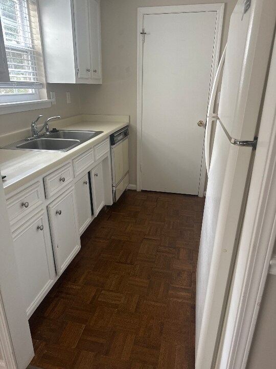 925 Cleveland St in Greenville, SC - Building Photo