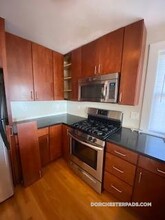 29E Humphreys St in Boston, MA - Building Photo - Building Photo