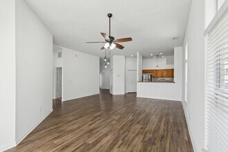 140 Devon Cir in St. Augustine, FL - Foto de edificio - Building Photo