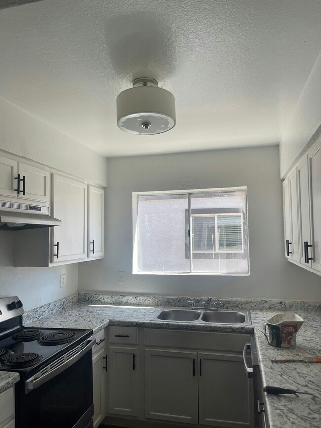 property at 3136 E Cicero St