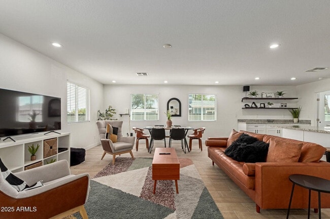 341 S Mountain Rd in Apache Junction, AZ - Building Photo - Building Photo