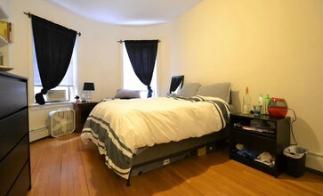 1950 Beacon St, Unit 1 in Boston, MA - Building Photo - Building Photo