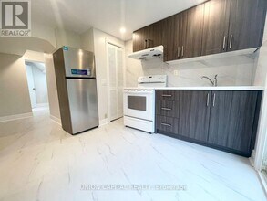 75 Madsen Crescent in Markham, ON - Building Photo - Building Photo