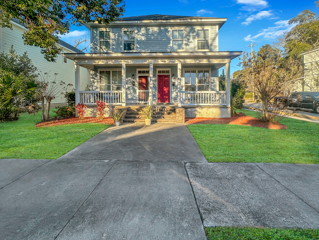 826 E Anderson St, Unit CHARMING VICTORIAN HOME