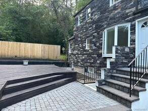 18 Davis St in Melville, NY - Building Photo - Building Photo