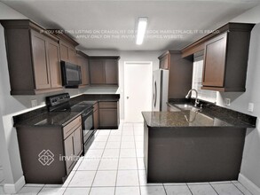 302 Iowa Woods Cir W in Orlando, FL - Building Photo - Building Photo