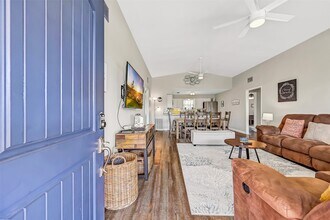 21600 Zachary Dr in Galveston, TX - Building Photo - Building Photo