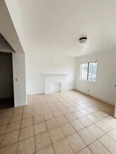 1738 W 38th St in Los Angeles, CA - Building Photo - Building Photo
