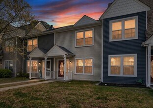 106 Heather Way in Yorktown, VA - Building Photo - Building Photo