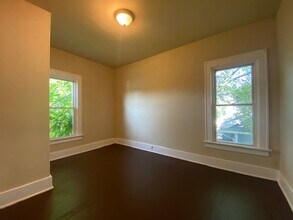 557-559 E Madison Ave-Unit -557 in Springfield, OH - Foto de edificio - Building Photo