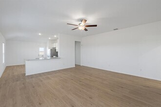 129 Paria Ct in Jarrell, TX - Building Photo - Building Photo