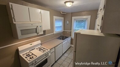 2106 Harrison Ave in Cincinnati, OH - Building Photo - Building Photo
