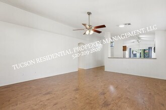 2440 N Creek Vista Dr in Tucson, AZ - Building Photo - Building Photo