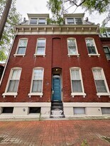 2406 S 10th St in St. Louis, MO - Building Photo