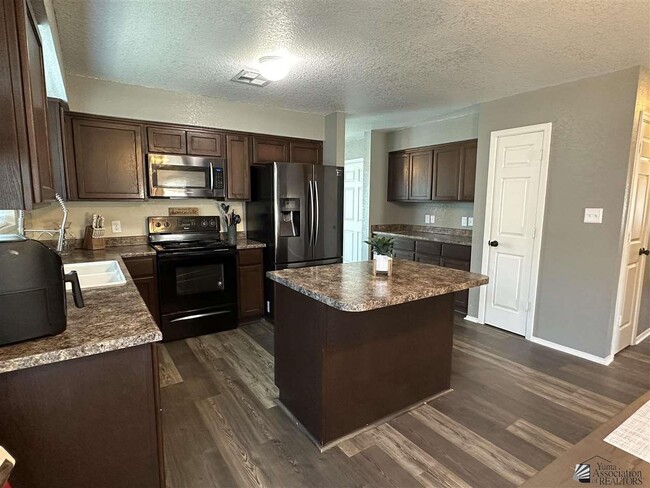7118 E 37th Pl in Yuma, AZ - Foto de edificio - Building Photo