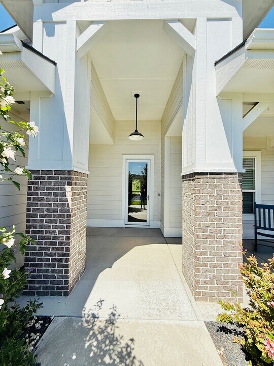 4014 W Farm View Dr in Boise, ID - Building Photo