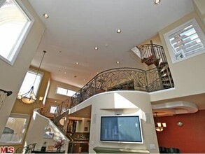 933 15th Street, Unit A in Santa Monica, CA - Building Photo - Building Photo