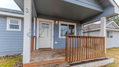 7125 N Crestline St in Spokane, WA - Building Photo - Building Photo