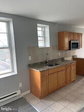 1537 Gillingham St in Philadelphia, PA - Building Photo - Building Photo