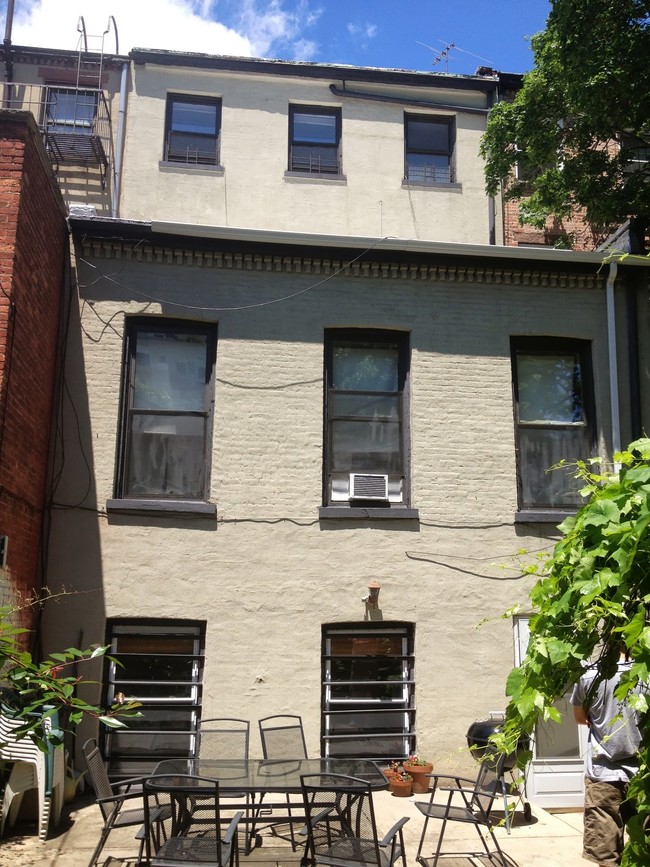 146 Lafayette Ave in Brooklyn, NY - Building Photo - Building Photo