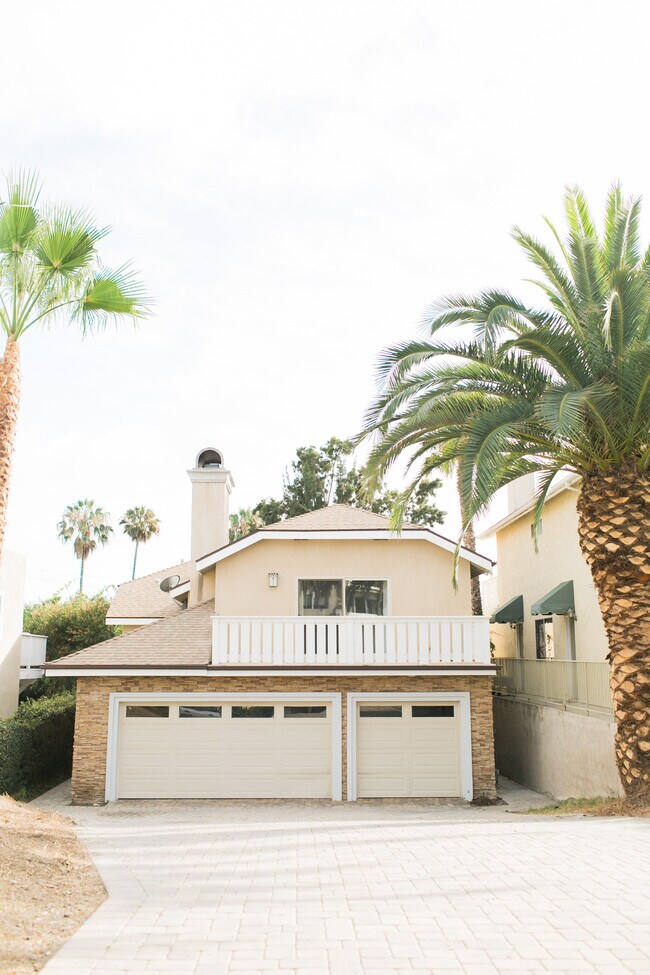 property at 34481 Via Espinoza