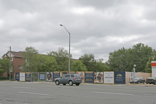 The Highland Condominiums in Toronto, ON - Building Photo - Building Photo