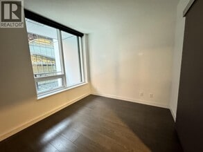 68 Smithe St in Vancouver, BC - Building Photo - Building Photo