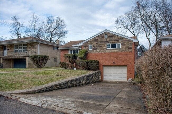 5523 Rippey Pl in Pittsburgh, PA - Foto de edificio - Building Photo