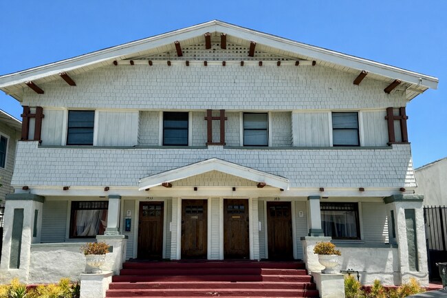 property at 1433 W 24th St