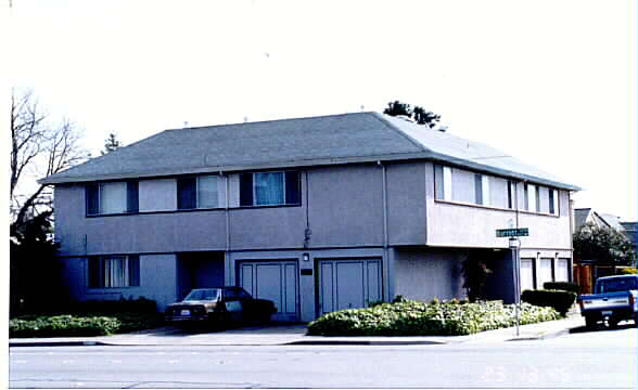 470 42nd St in Richmond, CA - Foto de edificio - Building Photo