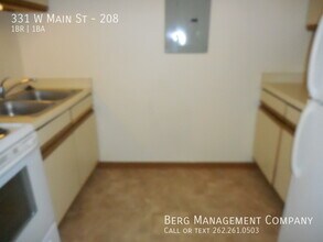 331 W Main St in Waukesha, WI - Building Photo - Building Photo