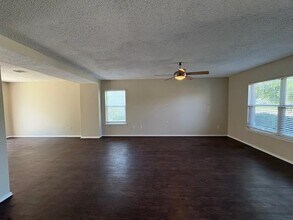 10065 Chapel Oak Trail in Fort Worth, TX - Building Photo - Building Photo