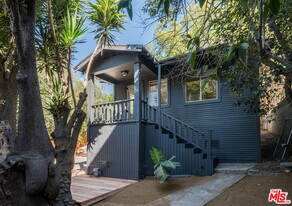 4013 Sunset Dr in Los Angeles, CA - Building Photo