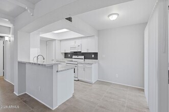 780 E Eugie Ave in Phoenix, AZ - Building Photo - Building Photo